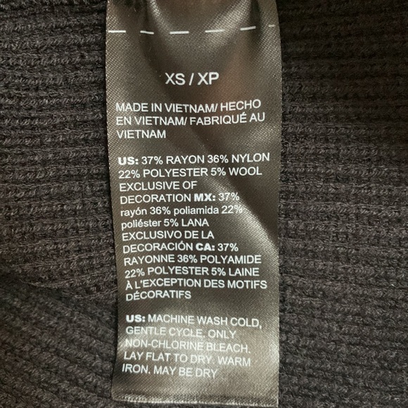 White House Black Market V-Neck Sweater - Picture 5 of 5